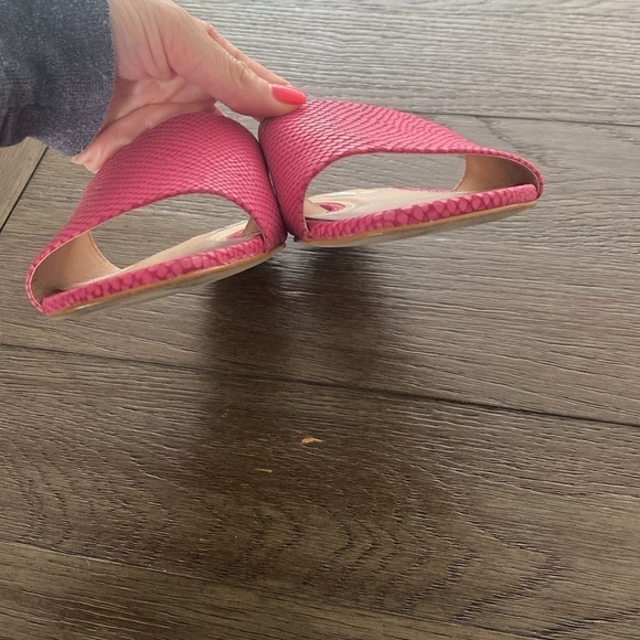 Saks 5th Avenue Bright Pink Slide Sandals | Size 9 - Picture 5 of 11